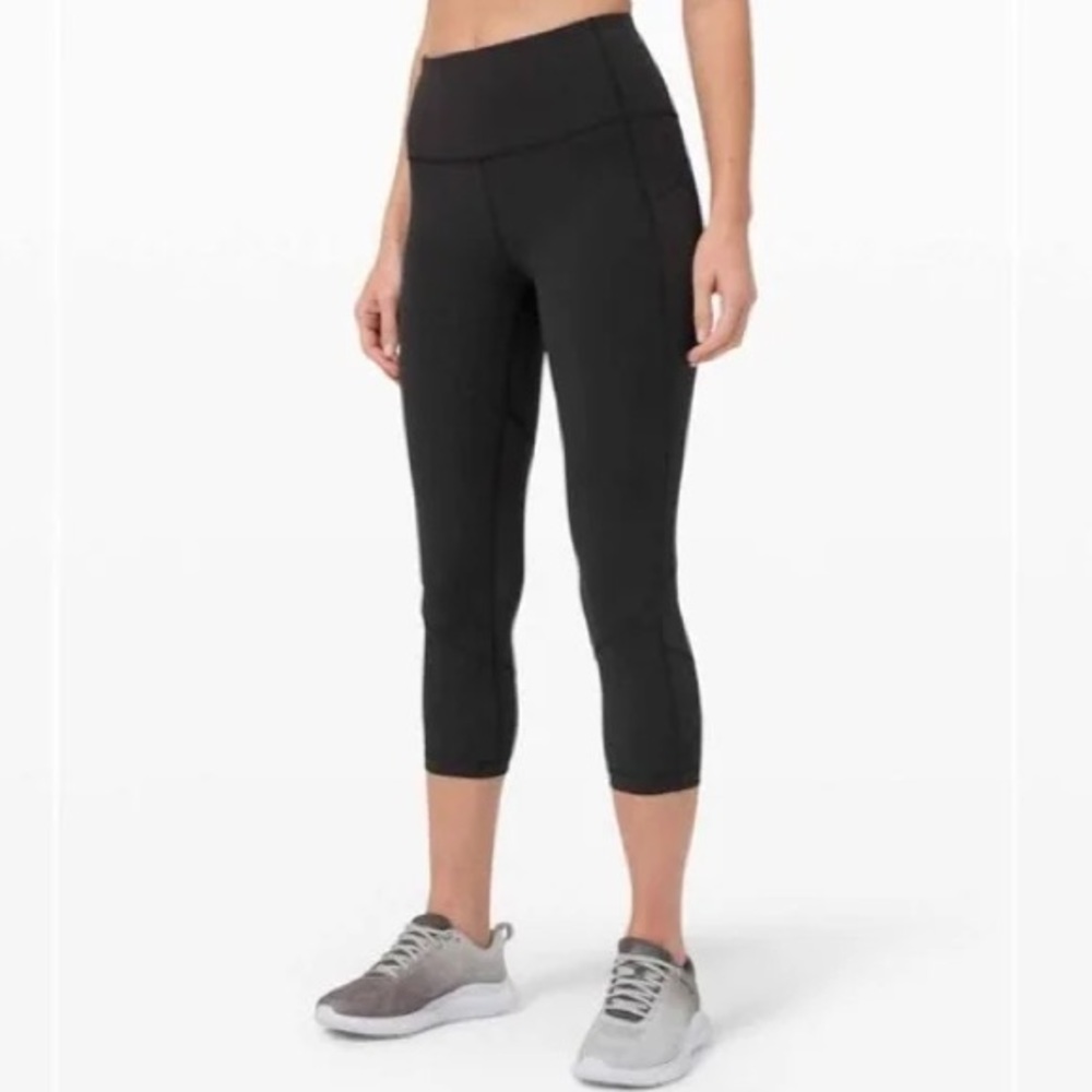 Size 4 cropped Lululemon Leggings